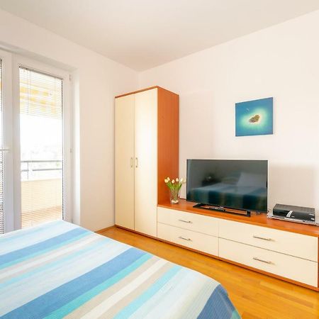 Apartment Irena With Bikes Included Пула Экстерьер фото